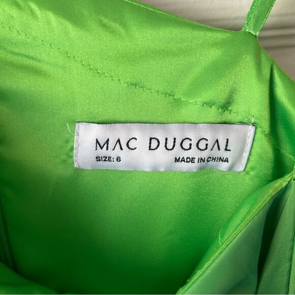 Mac Duggal Asymmetrical Bow One Sleeve Long Dress Green size 6 - Picture 9 of 14